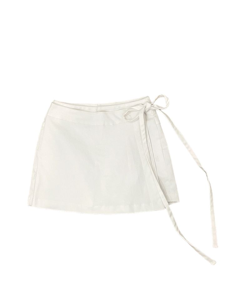 Update your spring wardrobe with the Abbey Skort. Made from a white denim material, this skort features a stylish side tie for added flair. Comfortable, versatile, and perfect for any occasion, the Abbey Skort is a must-have for spring and summer! Stay on-trend and effortlessly chic with this must-have piece. Available in G2 sizing! Chic Summer Skort With Tie Waist, White Cotton Summer Skort, Chic Cotton Drawstring Shorts, Chic Cotton Shorts With Drawstring, Chic Cotton Skort For Spring, White Cotton Skort For Day Out, Chic Summer Bottoms With Drawstring Tie, Summer Cotton Tie-side Shorts, Spring Cotton Skort For Day Out