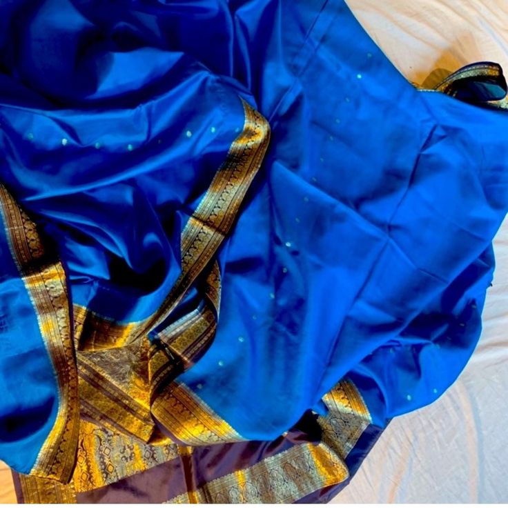 Royal Blue Bengal pure silk saree.. Elegant Blue Pre-draped Saree For Puja, Blue Silk Pre-draped Saree In Traditional Style, Blue Silk Pre-draped Saree For Traditional Ceremonies, Elegant Blue Cotton Silk Blouse Piece, Elegant Blue Silk Pre-draped Saree, Blue Cotton Silk Pre-draped Saree With Dupatta, Elegant Blue Raw Silk Pre-draped Saree, Festive Blue Silk Pre-draped Saree, Blue Silk Pre-draped Saree For Diwali