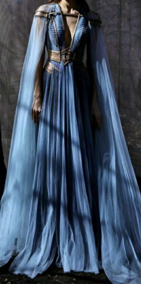 Midevil Dress Princesses Aesthetic, Gaun Abad Pertengahan, Fantasy Dresses, Fantasy Gowns, Medieval Dress, Fairytale Dress, فستان سهرة, Fantasy Dress, Fantasy Fashion