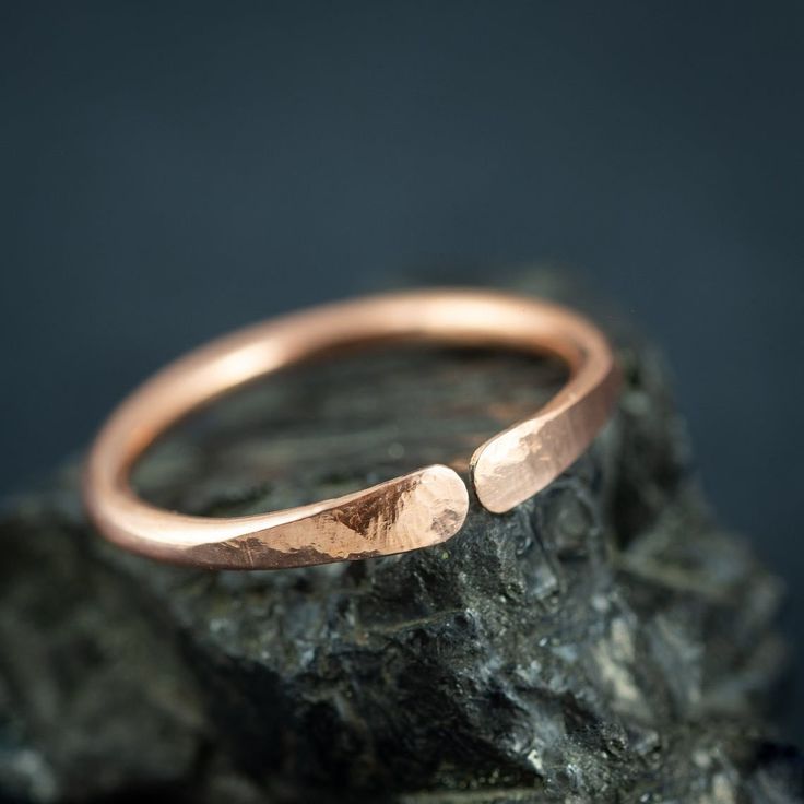 ⟢ Information: This handmade ring is made from 12 Gauge (2 mm.) copper wire. You can choose a polished version that will shine very beautifully, or you can choose an unpolished version that will look like raw metal. In my shop, you can find matching bracelets! Copper and brass has special properties which helps people with arthritis, anxiety and even cancer. Copper and brass may leave a green mark on your skin, but it depends on your skin acidity. The green color fades when you stop wearing the Diy Wire Jewelry Rings, Wire Jewelry Rings, Rustic Ring, Copper Jewellery, Rustic Rings, Wire Ring, Copper Ring, Moonstone Bracelet, Ring Mens