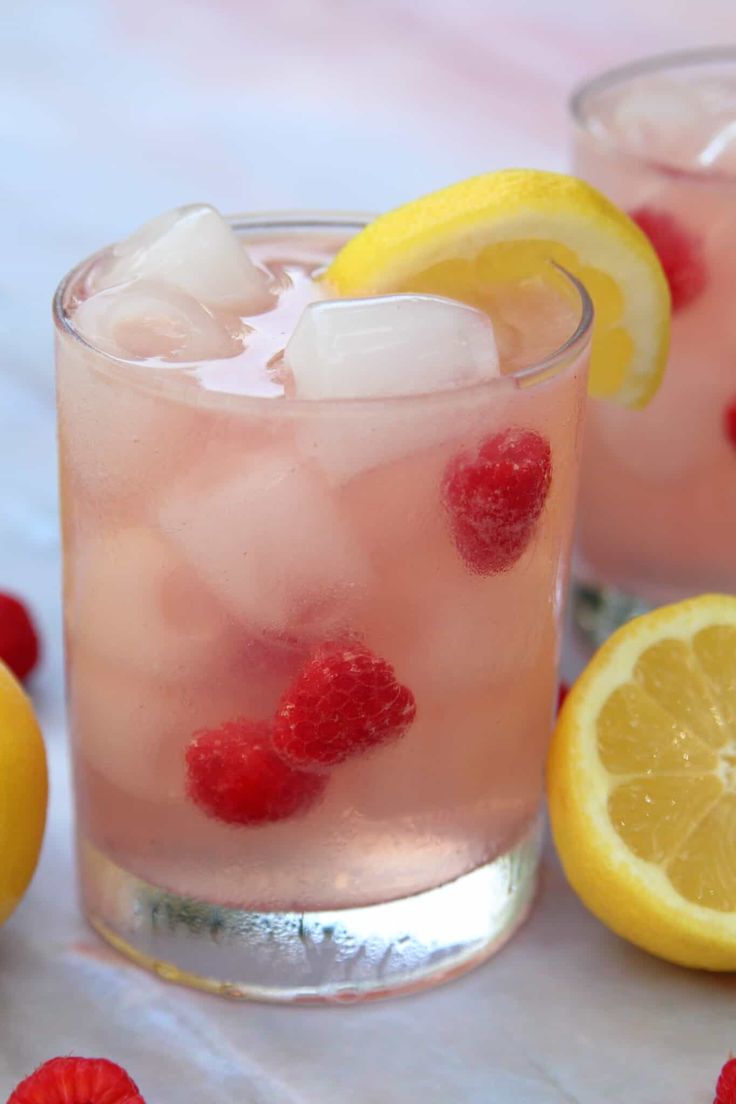 Raspberry Lemonade Vodka Spritzer | System of a Brown Raspberry Lemonade Vodka, Limoncello Cocktails, Coctails Recipes, Raspberry Vodka, Vodka Lemonade, Lemonade Cocktail, Refreshing Summer Cocktails, Spring Cocktails, Summer Cocktail Recipes