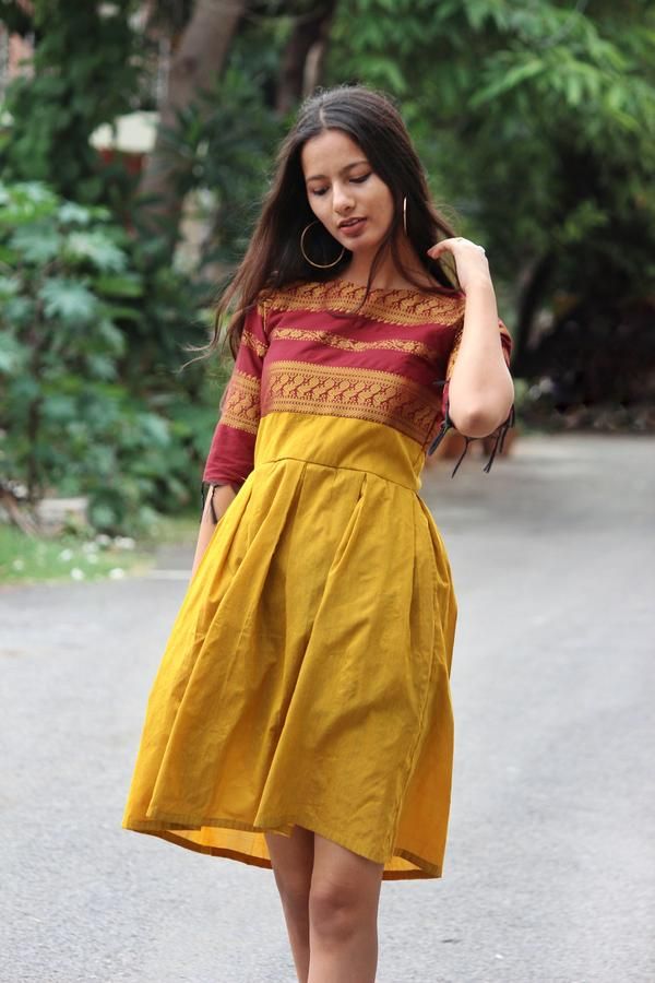 Casual Frocks For Women, Frocks For Women Knee Length, Traditional Frocks, Mustard Saree, Short Frocks For Women, Frocks For Women, Mustard Colored Dress, Short Frocks, Pleated Saree