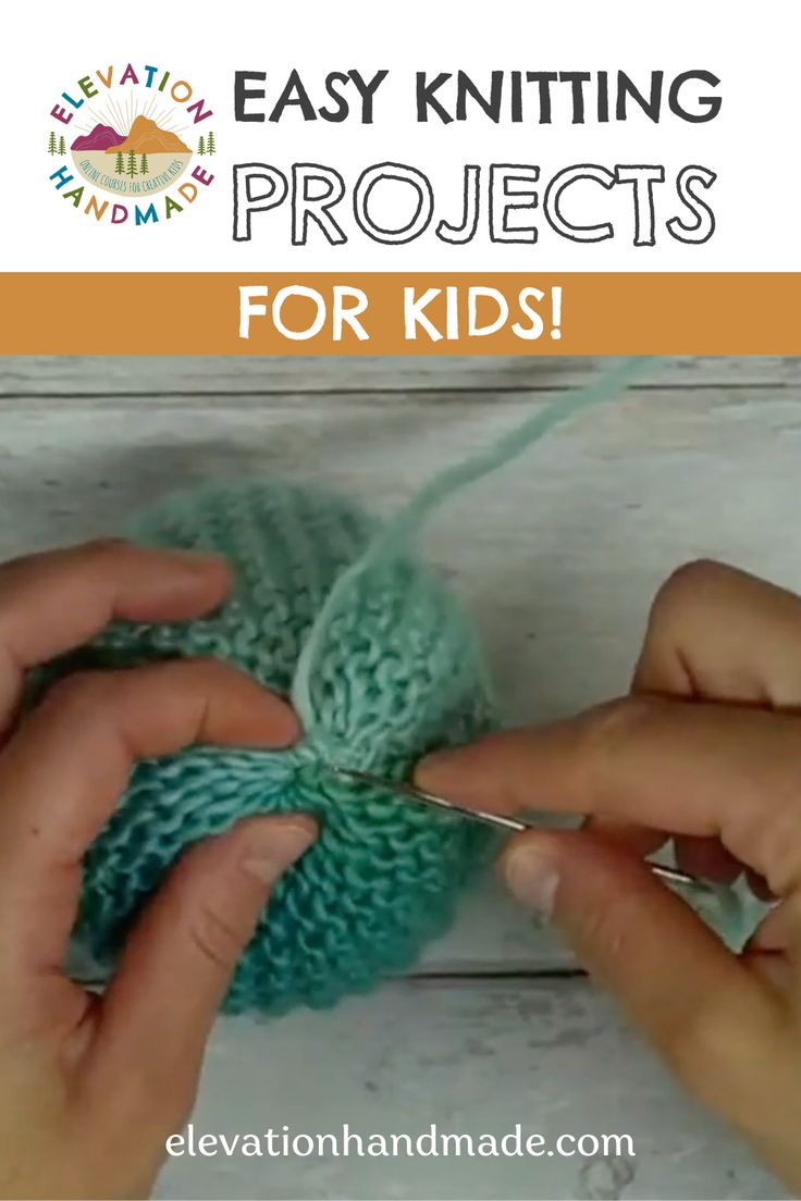 two hands are knitting yarn with the words easy knitting projects for kids