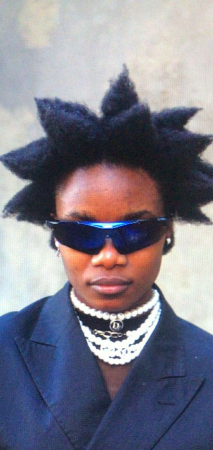 Liberty Spikes Afro Hair, Afro Liberty Spikes, Spiked Collar Outfit, Spike Lee Fashion, Funky Black Hairstyles, Star Afro Hair, Punk Black Hairstyle, Afrofuturism Hairstyles, Punk Hairstyles Black Women