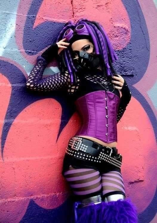 Cybergoth Outfits, Cybergoth Aesthetic, Industrial Dance, Cybergoth Fashion, Dark Beauty Fashion, Cybergoth Style, Goth Styles, Gothic Mode, Goth Subculture