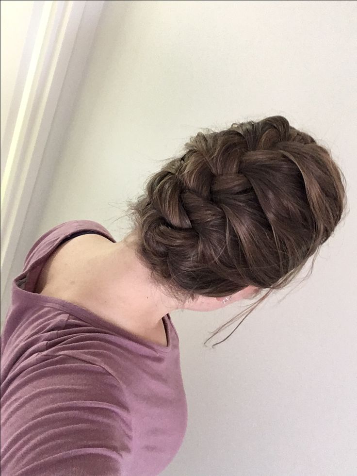 Simple french braid and tuck Simple French Braid, Braids Vacation, Braids Color, French Braid Updo, Hairstyles Straight, Haute Hair, Beautiful Braided Hair, French Braid Hairstyles, Hair Upstyles