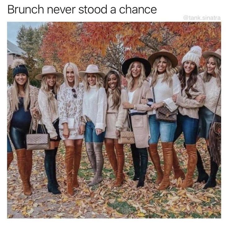 Vineyard Outfit, Wineries Outfit, Bota Over, Autumn Wine, Looks Country, Girls Fall Outfits, Photo Outfit, Fall Photos, Girl Falling