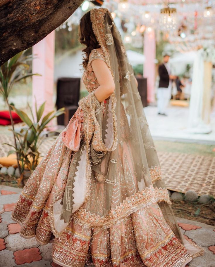 Mohsin Naveed Ranjha, Bride Design, Walima Dress, Bridal Lehenga Designs, Latest Bridal Lehenga, Desi Wedding Dresses, Wedding Lehenga Designs, Asian Bridal Dresses, Indian Bride Outfits