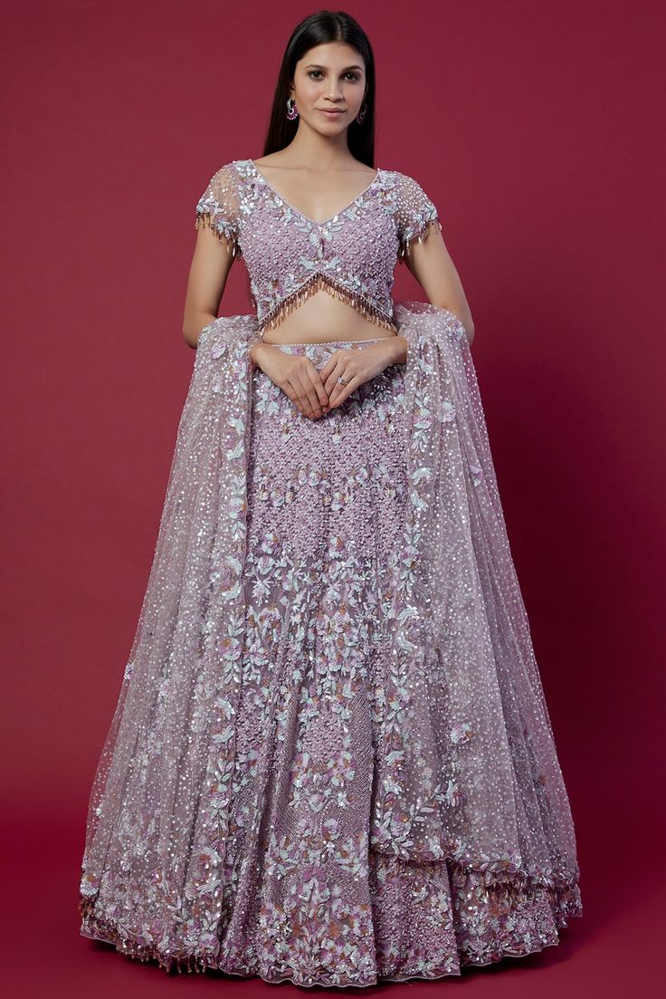 Bridal Lehenga: Buy Designer Bridal Lehenga | Pernia's Pop-up Shop 2023 Blouses Modern Design, Lehanga Blouses Modern, Lehanga Blouses Modern Design, Bridal Lehenga White, Lehanga Blouses, White Bridal Lehenga, Lehenga White, Red Bridal Lehenga, Lengha Blouse Designs