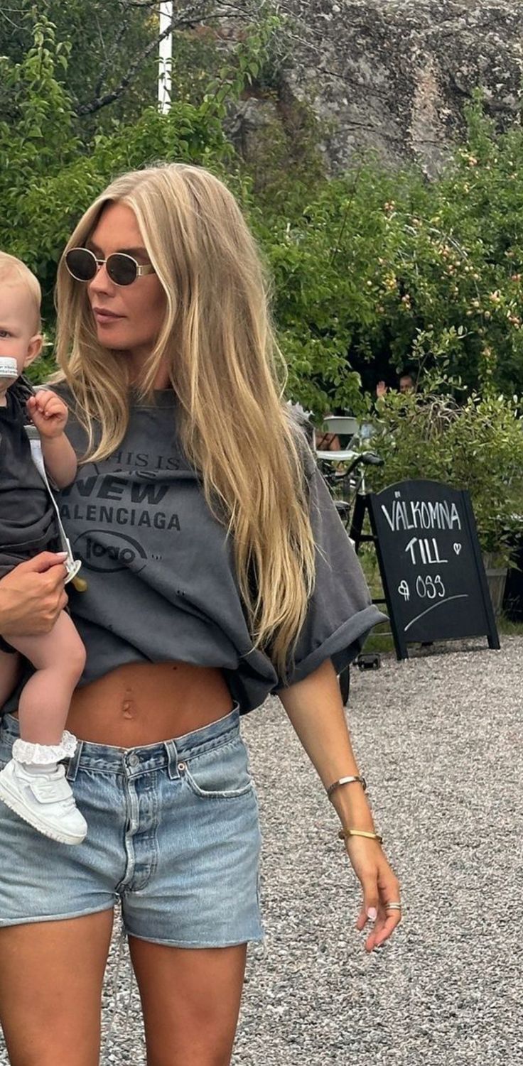 Blonde Hair Inspiration, Fit Mom, Style Board, Blonde Hair, Hair Inspo, Hair Inspiration, Blonde, Hair