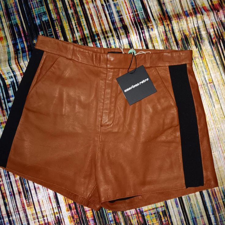 Lamb Leather Shorts Size 38 Brown Leather Short Bottoms, Brown Leather Shorts For Spring, Spring Leather Brown Shorts, Chic Brown Leather Shorts, Spring Brown Leather Shorts, High Waist Leather Bottoms For Summer, Trendy Brown Shorts For Workwear, Trendy Brown Workwear Shorts, Brown Leather Summer Bottoms