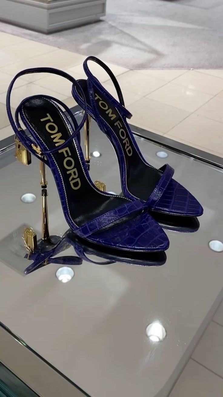 #follow #shoes #heels #blogging #blogger #blog #fashion #style #tomford #luxury Pretty Heels, Shopping Haul, Dr Shoes, Shoe Designs, Fashion Shoes Heels, Cute Shoes Heels, Shoes Heels Classy, Classy Shoes, Fancy Shoes