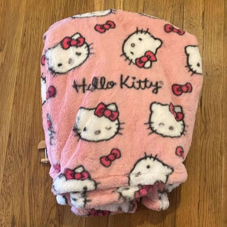 Hello Kitty Bedding, Rare Hello Kitty, Hello Kitty Bed, Kitty Items, Kitty Accessories, Hello Kitty Accessories, Hello Kitty Pink, Fur Throw, Hello Kitty Items