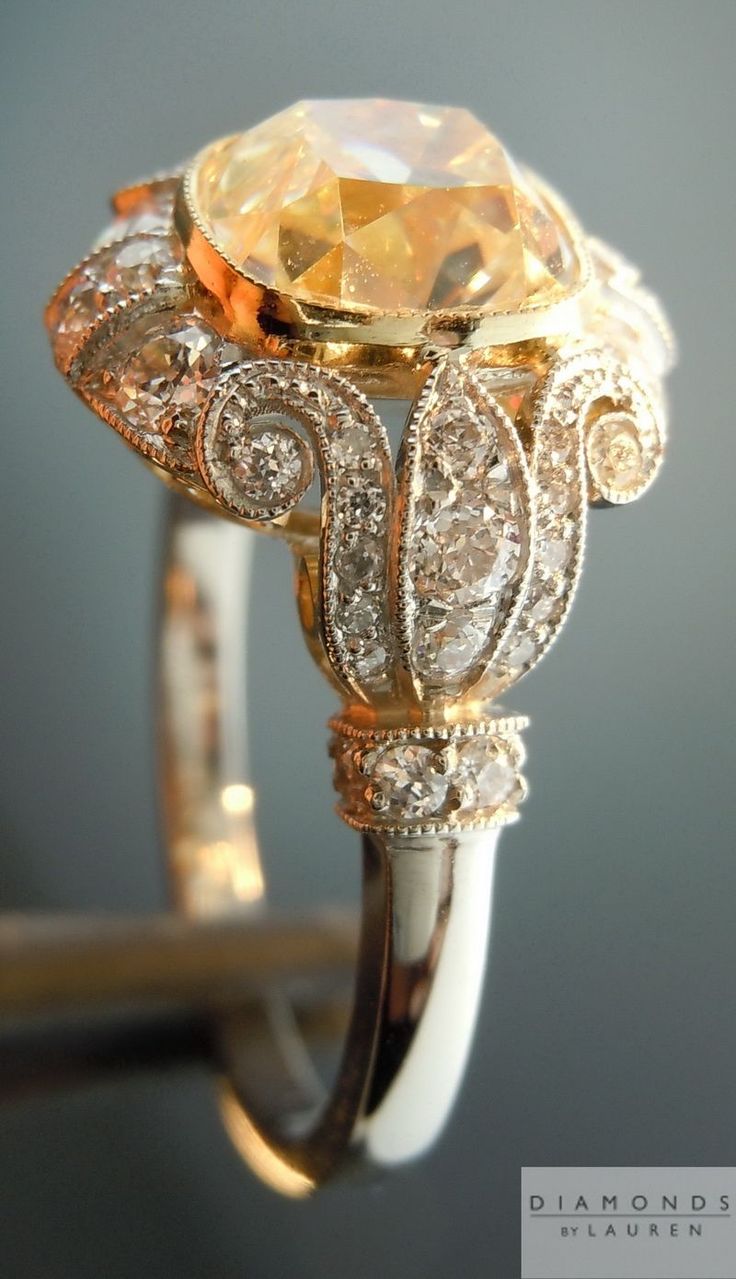 Bijoux Art Deco, Antique Style Rings, Fancy Yellow Diamond, Antique Diamond Rings, Jewelry Website, Antique Diamond, Jewelry Wedding, Gorgeous Jewelry, Yellow Diamond