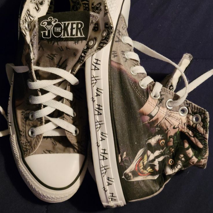 Rare Hard To Find "Joker" "Haha" Dc Comics Converse Chuck Taylor All Stars Used But In Excellent Condition.. They Have Minor Wear In The Bottom Of The Shoe Everything Else Is In Great Condition ("Haha" Laces That Originally Came With Them Are Missing) A Brand New Identical Paid Sold On Poshmark For $427 Make Me An Offer These Would Make A Great Addition To Any Collector's Closet Customizing Converse, Weird Converse, Punk Converse Diy, Black Custom Sneakers With Anime Print For Streetwear, Emo Converse, Emo Shoes Converse, Joker Shoes, Custom Converse Grunge, Emo Shoes