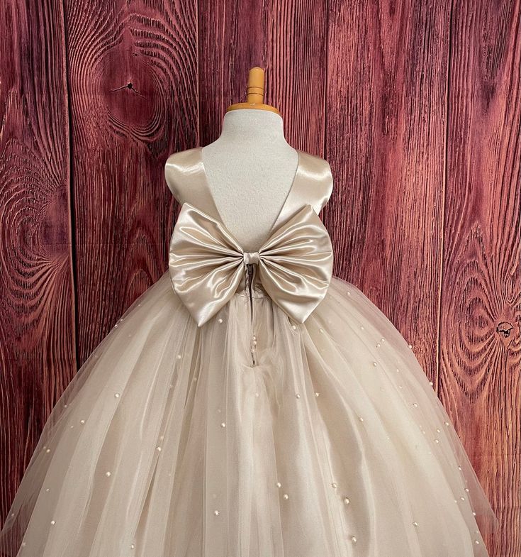 Neutral Flower Girl Dresses, Flower Girl Jewelry Set, Champagne Flower Girl, Flower Girl Dresses Champagne, White Wedding Decorations, Boho Flower Girl, Flower Girl Wedding, Ivory Flower Girl, Ivory Flower Girl Dresses