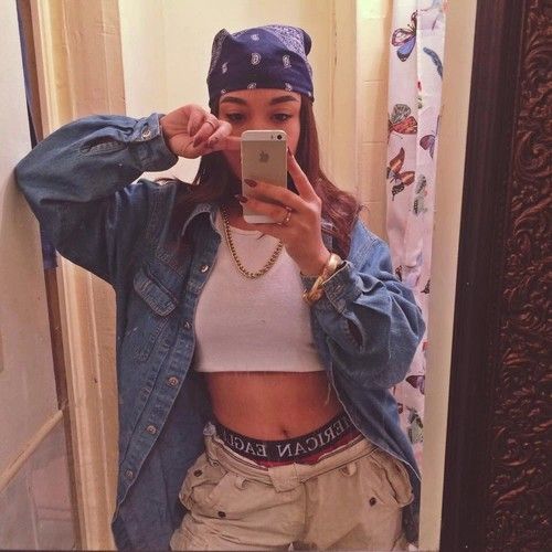 pinterest: @ leishab0o ✨ 2000s Fashion Outfits Concert, 2000 Hip Hop Fashion Women, 90s Fits Hip Hop, 90s 2000s Outfit Ideas Party, 90s Ideas Outfits, Hip Hop Theme Party Outfit, Cute Throwback Outfits, 2000s Fashion Ideas, Gang Style Girl