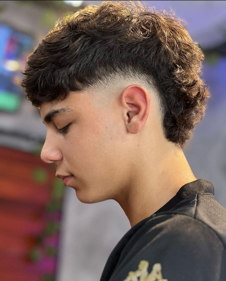 French Crop Top Haircut Men, Hair Types Men, Bleached Hair Men, Taper Fade Short Hair, Fade Haircut Curly Hair, Mullet Fade, Curly Hair Fade, Haircut Curly Hair, Men Haircut Curly Hair