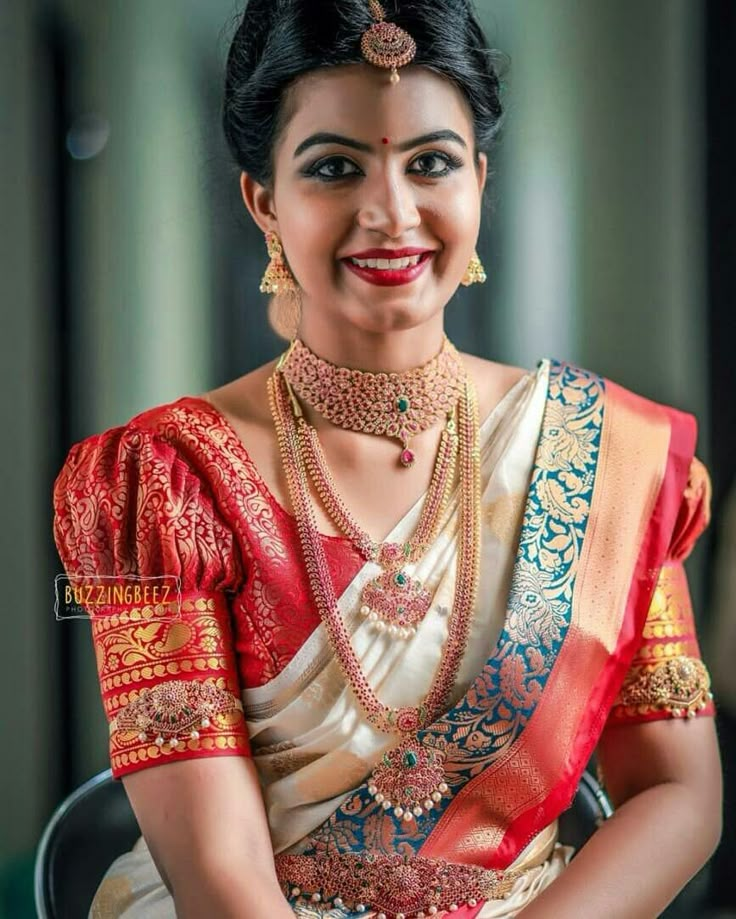 Butta Blouses For Pattu Sarees, Pattu Saree Blouse Designs Short Hands, Butta Blouse Designs For Pattu Sarees, Pattu Puff Blouse Designs, Simple Blouse Designs For Bride, Bahubali Butta Hands Blouse, Butta Hands For Blouses Pattu, Latest Trendy Blouse Designs For Pattu Sarees, Butta Blouse Designs