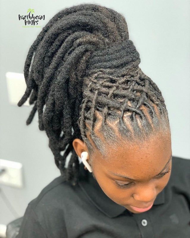 21 Creative Ways To Style Your Locs Dredlocs Style Woman, Locks Hairstyle, Lock Styles, Dreads Styles For Women, Loc Hairstyles, Bubble Ponytail, Beautiful Dreadlocks, Short Locs Hairstyles, Dreadlock Style