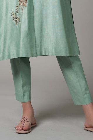 Green chanderi collared open front kurta with placement embroidery. Paired with a pant. - Aza Fashions Traditional Green Sets With Straight Pants, Designer Chanderi Bottoms For Eid, Anarkali Chanderi Pants For Eid, Designer Bottoms With Resham Embroidery And Traditional Drape, Designer Chanderi Straight Pants, Chanderi Straight Pants, Designer Straight Chanderi Pants, Silk Embroidered Pants For Eid, Eid Silk Pants With Embroidery