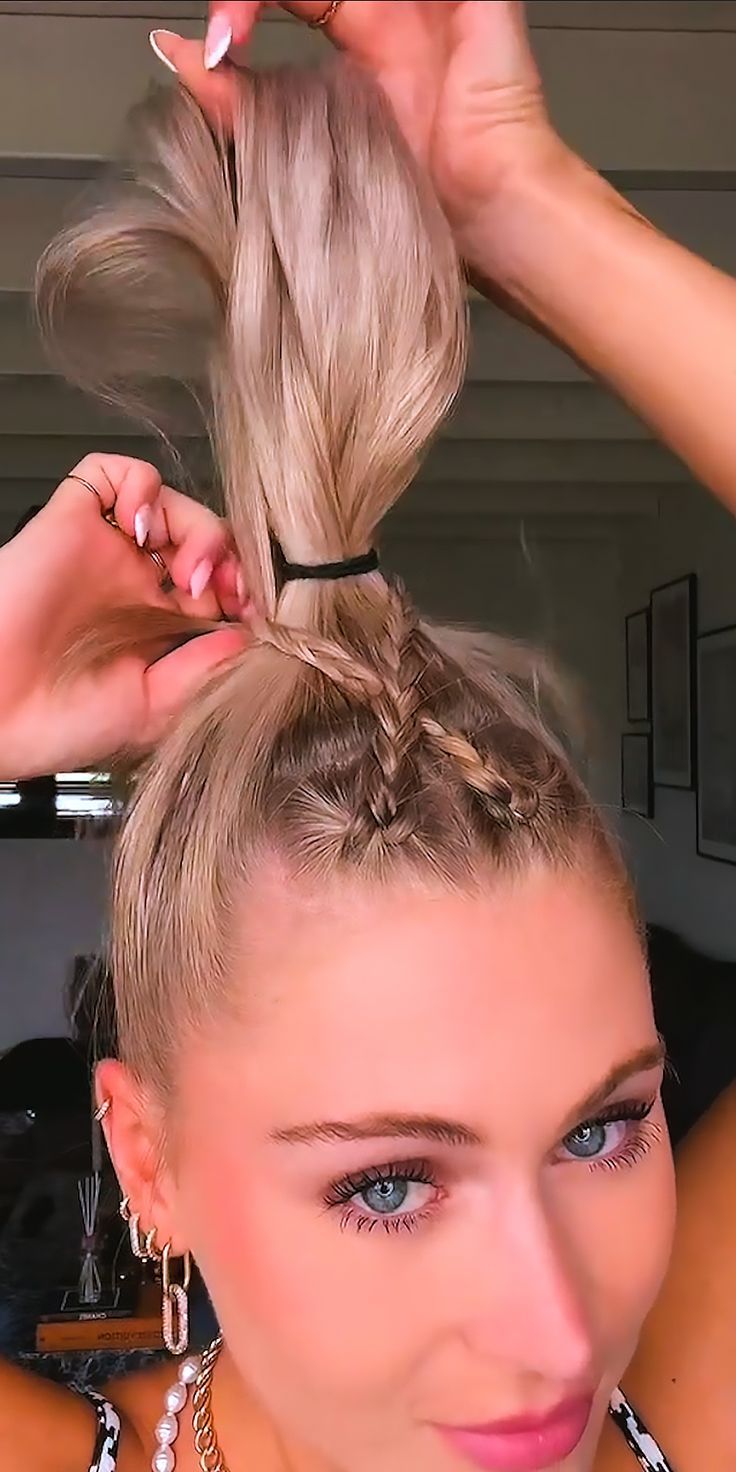 perfect high ponytail and braided diy phpab10722pb Cheer Hairstyles High Ponytails, Perfect High Ponytail, Cheer Ponytail, High Ponytail Braid, Jasmine Hair, Hairstyles For Gowns, Softball Hairstyles, High Ponytail Hairstyles, Cheerleading Hairstyles