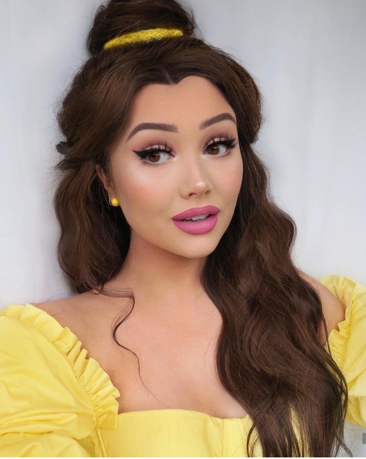 Bell from beauty and the beast 💛💛💛 Belle Makeup Disney, Belle Makeup Looks, Belle Hair, Belle Makeup, Disney Inspired Makeup, Belle Halloween, Disney Princess Makeup, Beauty And Beast Wedding, Halloweenský Makeup