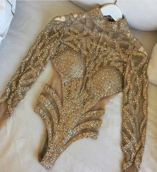 Golden sequin bodysuit. Gold Bodysuit, Fashion Atelier, Sequin Bodysuit, Body Suit Outfits, Stage Costume, Festival Looks, Pullover Shirt, Rave Outfits, Performance Outfit