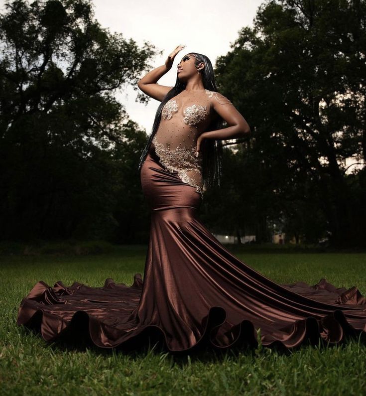 Mocha Prom Dress, Gold And Brown Prom Dress, Brown Prom Looks, Brown Prom Dress Couple, Prom Dress Ideas Black Women, Chocolate Brown Prom Dress, Brown And Gold Prom Dress, Brown Prom Dresses Black Women, Brown Dress Prom