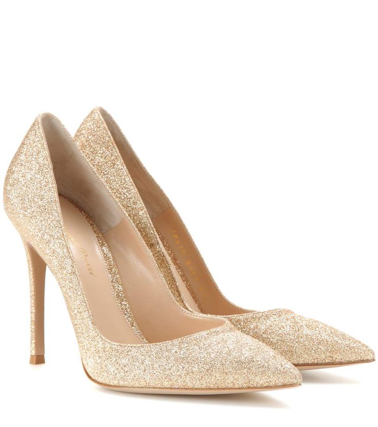 Gold Glitter Shoes, Gold Shoes Heels, Shoes Glitter, Trendy Heels, Shoes Pumps Heels, Heels Gold, Glitter Pumps, Rossi Shoes, Gold Pumps