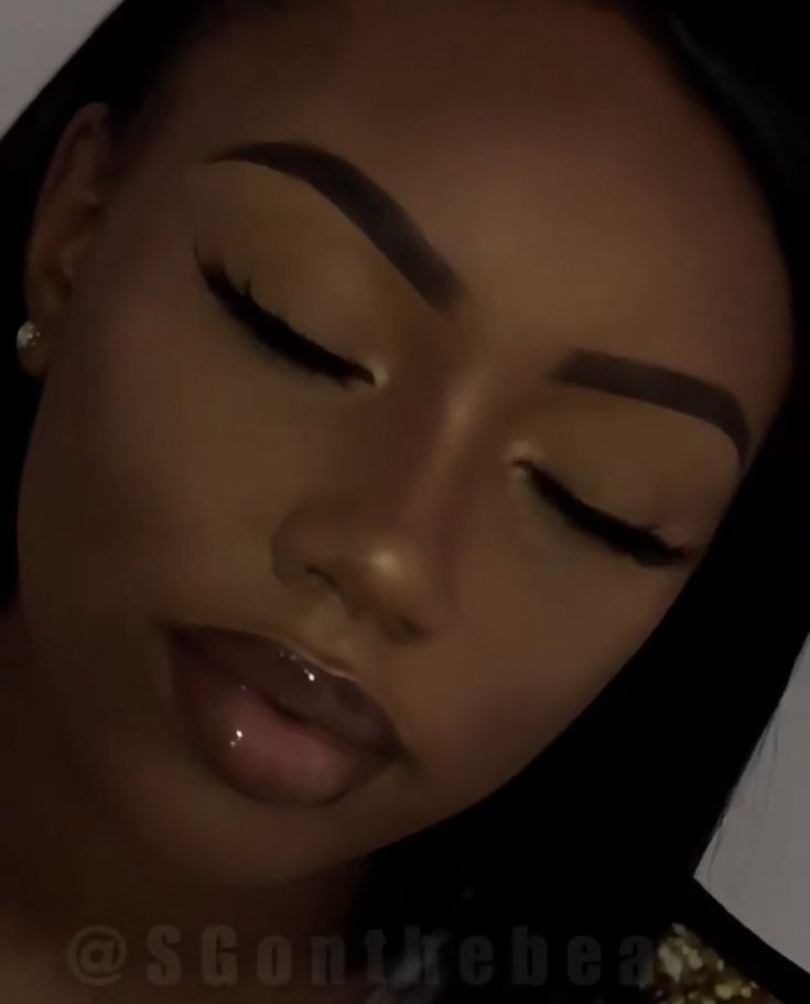 Flawless Face Makeup, Maquillage Yeux Cut Crease, Birthday Makeup Looks, Makeup Skills, Good Makeup, Soft Makeup Looks, Prom Makeup Looks, Makeup For Black Skin, Brown Skin Makeup