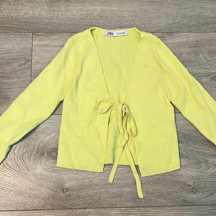 New Without Tags Zara Lime Green / Yellow Tie Cardigan Top. Falls A Little Above Your Waist. Never Worn. Stylish Closet, Light Lime Green, Tie Cardigan, Zara Cardigan, Yellow Tie, Yellow Ties, Green Tie, Zara Sweater, Cardigan Top