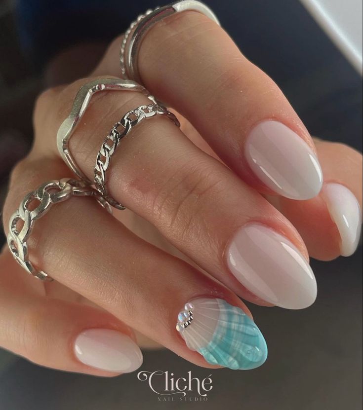 Summer nails Seashell Nail Art, Seashell Nails, Hoco Nails, Nail Paints, Graduation Nails, French Acrylic Nails, Beautiful Nail Designs, Beach Nails, Chic Nails