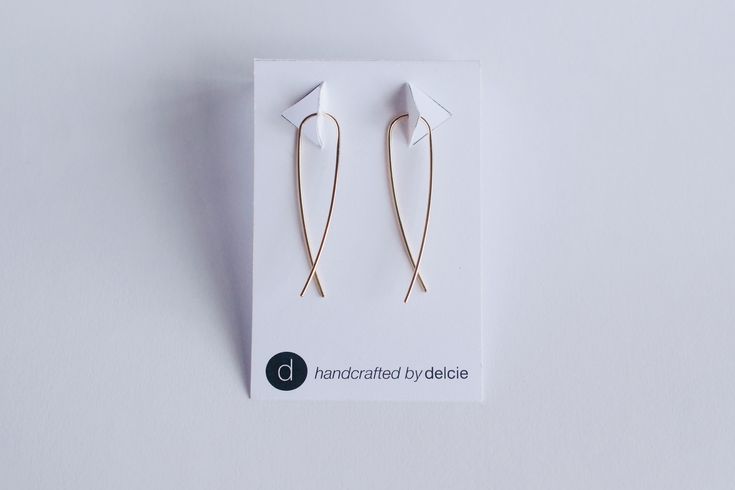 Elegant minimalist 14k gold detached loop earring // yellow gold // Ear Jewellery, Ideas For Presents, Gold Minimalist Jewelry, Instagram Shopping, Loop Earrings, Fashion Capsule, Ear Jewelry, Minimalist Jewelry, Best Seller