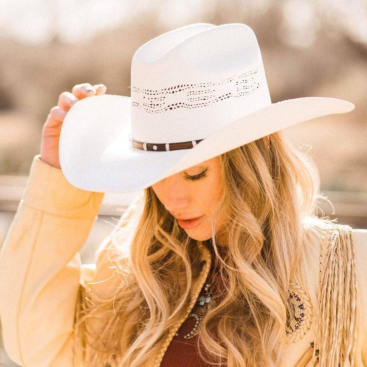 The Billings Straw Cowgirl Hat conveys a certain feeling of freedom. This hat makes you feel confident so you know that whatever comes next, you have it handled. A sewn-in elastic sweatband means you'll have all day comfort but we also include 2 free adhesive reducers to make sure it's a perfect fit (a $10 value). Cowboy Hat Photography, Straw Cowgirl Hat, American Hat Makers, American Hat, Country Cowgirl, Straw Cowboy Hat, Western Hat, Cowgirl Hat, Western Hats