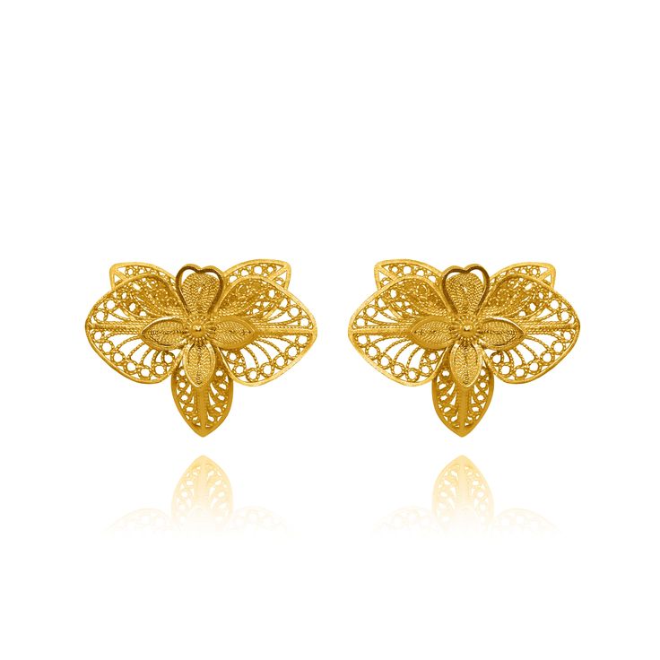 Espectacular small earrings, appreciate all the small details and patterns Hand fabricated For pierced ears Measures L 0.77" x W 1" The gold is gold plated 18K over sterling silver Jewelry Gold Flower-shaped Hoop Earrings For Wedding, Yellow 14k Gold Fine Jewelry Earrings, Luxury Gold Plug Earrings For Formal Occasions, Formal Luxury Gold Plug Earrings, Gold Clip-on Flower Shaped Jewelry, Yellow Gold Flower-shaped Clip-on Earrings For Formal Events, Yellow Gold Plated Flower Earrings For Anniversary, Elegant Yellow Gold Clip-on Flower Earrings, Luxury Gold Pierced Earrings