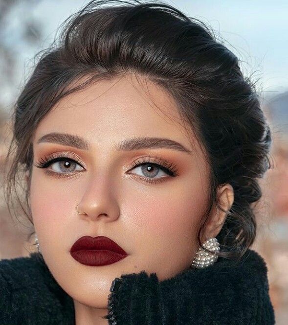 Bridal Makeup Red Lips, Red Lips Makeup Look, Red Lip Makeup, Natural Wedding Makeup, Bridal Makeup Looks, Elegant Makeup, Glamour Makeup, Makeup Looks Tutorial, Makeup Makeover