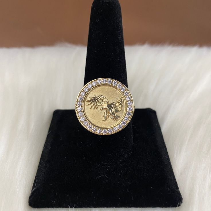 This product is avalilable to pick up in our Doral store.Features:Karat: 14K Gold.Color: Yellow Gold.Weight: 9,3grRing Size: 11 Luxury Gia Certified Cluster Ring In Yellow Gold, Luxury Gia Certified Yellow Gold Cluster Ring, 14k Gold Cluster Ring With Vs Clarity, Gia Certified Gold Diamond Cluster Ring, Gia Certified Diamond Gold Cluster Ring, Gia Certified 14k Gold Cluster Ring, Gold Diamond Cluster Ring Stamped 14k, Yellow Gold Diamond Engraved Ring Fine Jewelry, Yellow Gold Engraved Diamond Ring