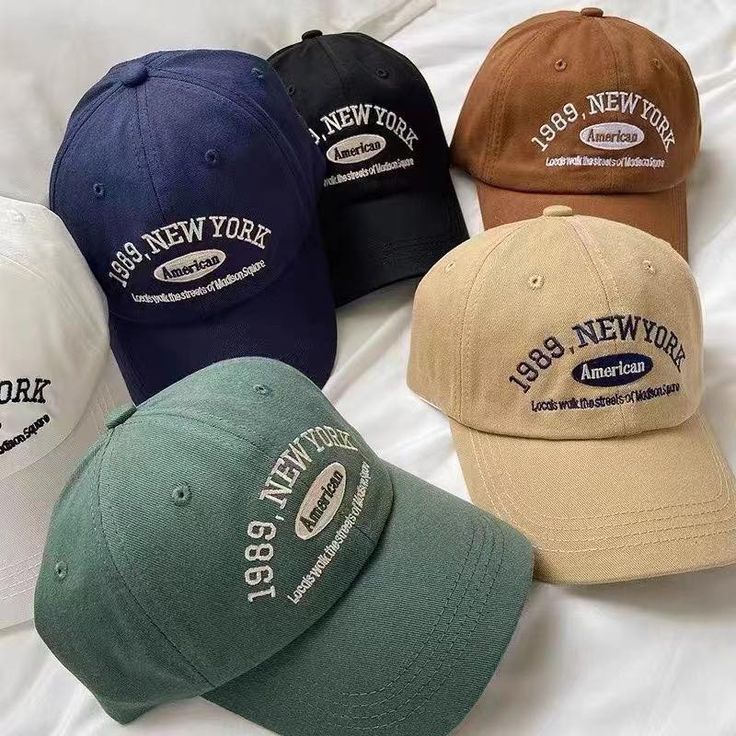 caps aesthetic
cap inspiration
ootd inspo
ootd inspiration Baseball Cap Outfit, Cap Outfit, Visor Cap, Korean Couple, Embroidered Baseball Caps, Embroidered Caps, Outfits With Hats, Cool Hats, Mua Sắm