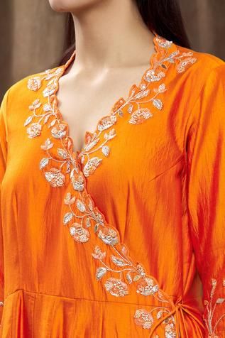 Shop for Surbhi shah Orange Pure Spun Silk Embroidered Angrakha Set for Women Online at Aza Fashions Orange Angrakha, Scallop Border, Pattern Embroidery, Silk Embroidery, Floral Motifs, Embroidered Silk, Set For Women, Aza Fashion, Floral Motif