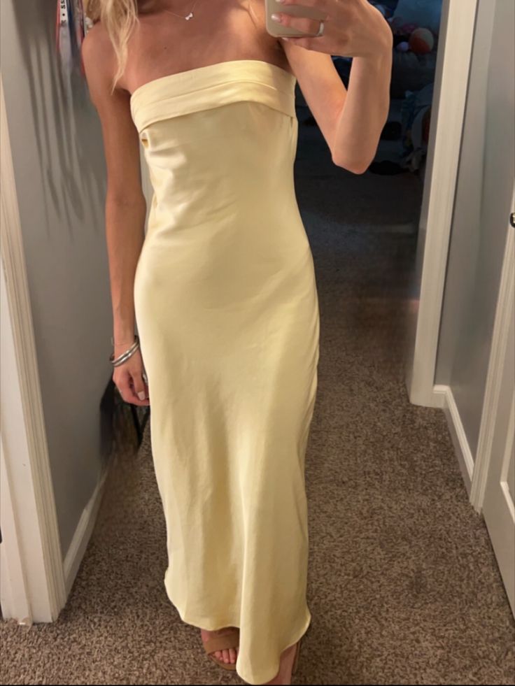 yellow low-back satin midi dress Classy Yellow Dress, Silk Tube Dress, Yellow Wardrobe, Long Dresses Wedding, Yellow Silk Dress, Strapless Satin Dress, Yellow Satin Dress, Taming 7, College Vibes