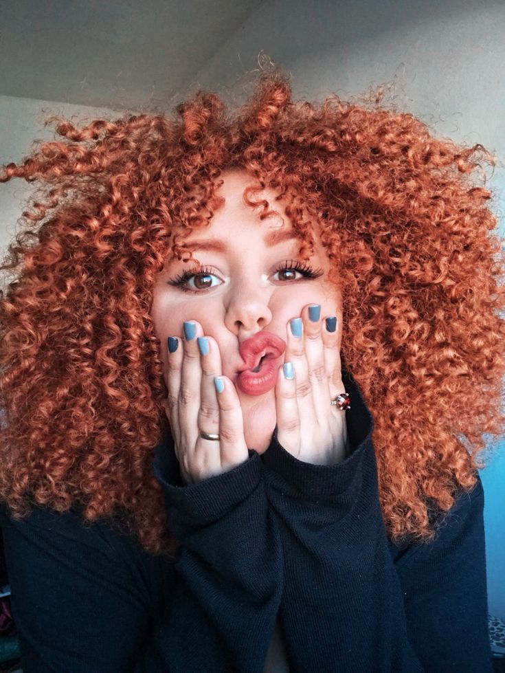 Curly Hair Orange, 3c Curly Hair, Hair Orange, Hair Color Orange, Curls For The Girls, Red Curly Hair, Ginger Hair Color, Auburn Hair, Hair Crush