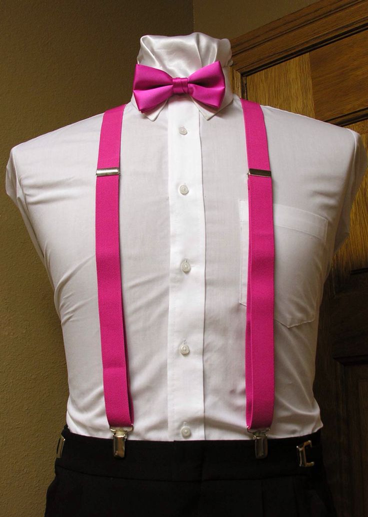 White shirt with hot pink suspenders and bow tie Chambelanes Outfits Pink, Pink Suspenders And Bow Tie, Chambelanes Outfits Quinceanera, Chambelan Outfits, Pink Tux, Chambelanes Outfits, Hot Pink Homecoming, Formal Dress Shirt, Suspenders And Bow Tie