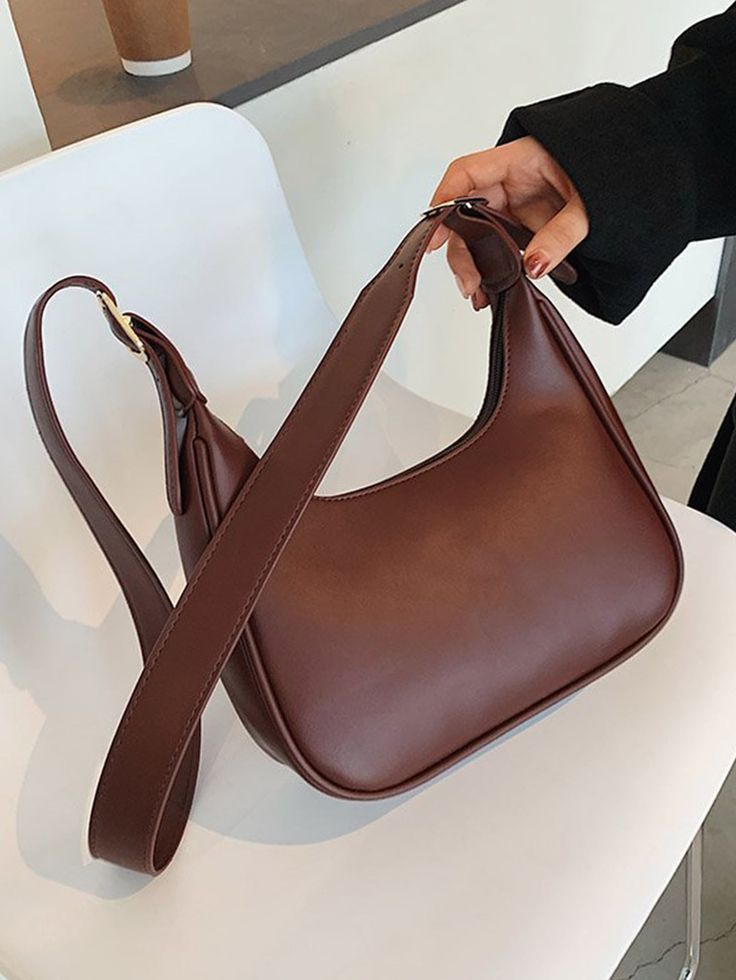 Urban Texture, Simple Handbags, Bags Style, Retro Handbags, Casual Crossbody Bag, Leather Travel Bag, Shoulder Bags For Women, Trending Handbag, Leather Bag Women