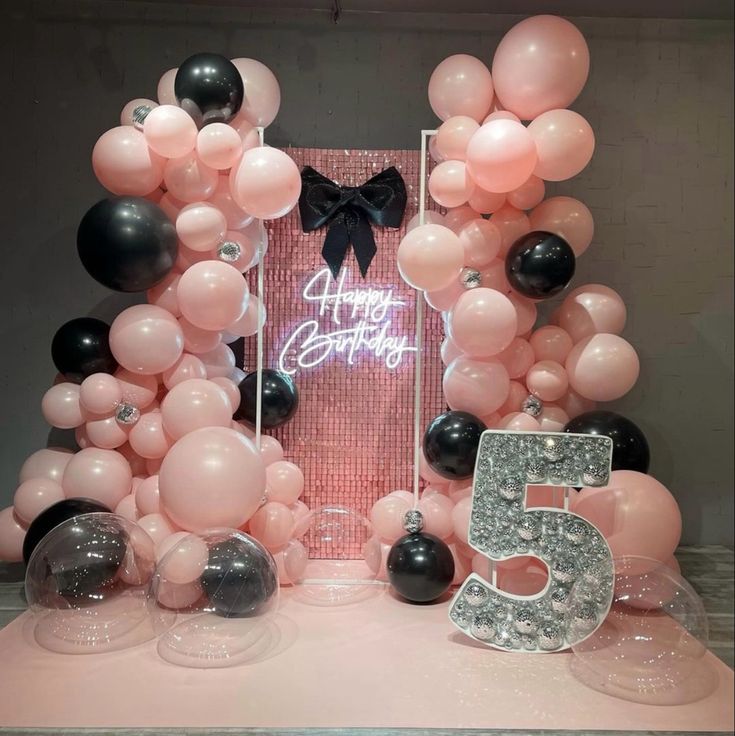 18th Birthday Party Ideas Decoration Black And Pink, Light Pink And Black Party Decorations, Black Pink Birthday Theme Decor, Pink Black Birthday Party, Pink Black And Silver Party Decor, Black And Pink Birthday Party Decoration, Pink Birthday Theme Decor, Black And Pink Party Theme, Black And Pink Balloons