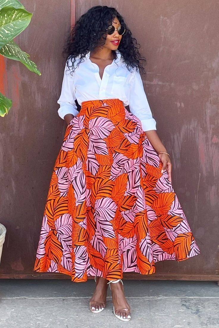 Long Ankara Skirt Styles, Ankara Flare Skirt, Flare Skirt Outfit, African Skirt Outfit, Ankara Skirt Styles, Kitenge Dress, Ankara Skirts, African Attire Dresses, African Fabric Dress