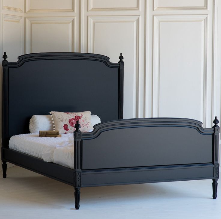 Lovely Louis Bed with Footboard French Furniture Design, Bed With Footboard, Steel Bed Frame, Black Bed, Beautiful Bed, Steel Bed, Bed Linen Design, Wood Beds, Curved Lines