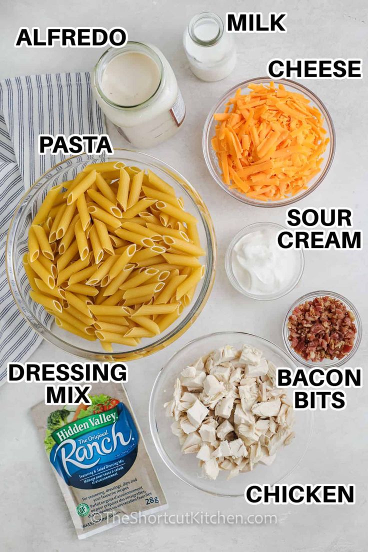 the ingredients to make this pasta dish are shown