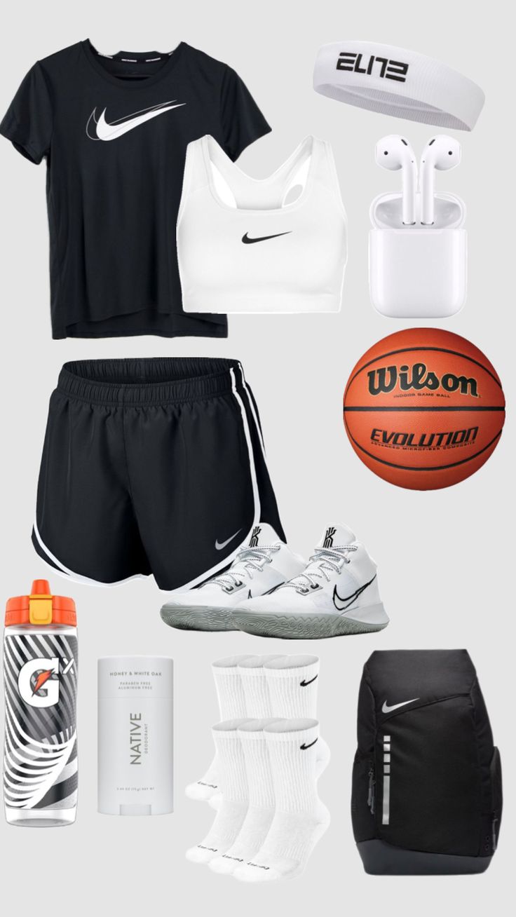 Cute basketball fit! #basketball Basketball Girls Outfits, Sporty Girl Aesthetic, Athletic Wear Outfits, Basketball Game Outfit Women, Basketball Outfits, White Nike Socks, Basketball Game Outfit, Basketball Motivation, Basketball Moves