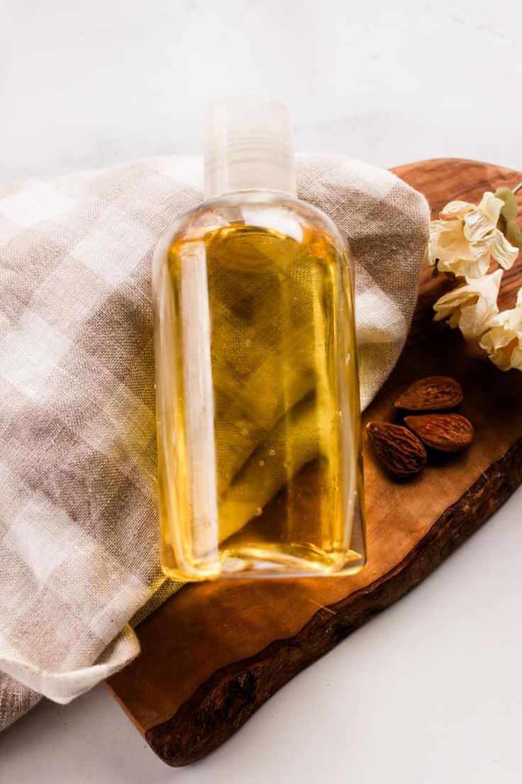 Elevate your shower experience with a DIY shower oil! Discover the secrets to silky, hydrated skin with our easy-to-follow recipe. Our Oily House, Homemade Lotion Bars, Natural Eye Cream, Silky Smooth Skin, Holistic Recipes, Homemade Oil, Cleaner Recipes, Homemade Lotion, Shaving Oil